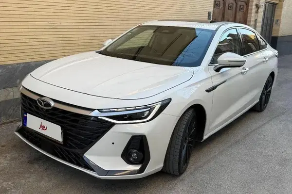 فونیکس آریزو 8 (Z8)