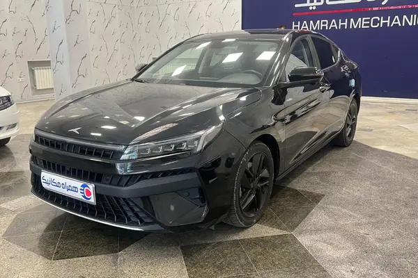 کی ام سی J7