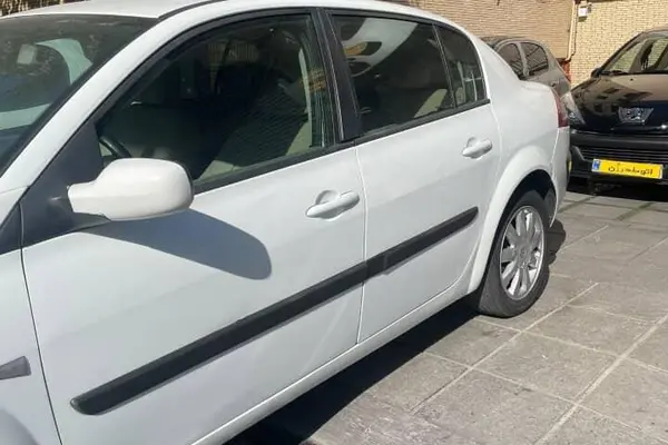 رنو مگان (مونتاژ)
