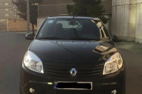 رنو ساندرو