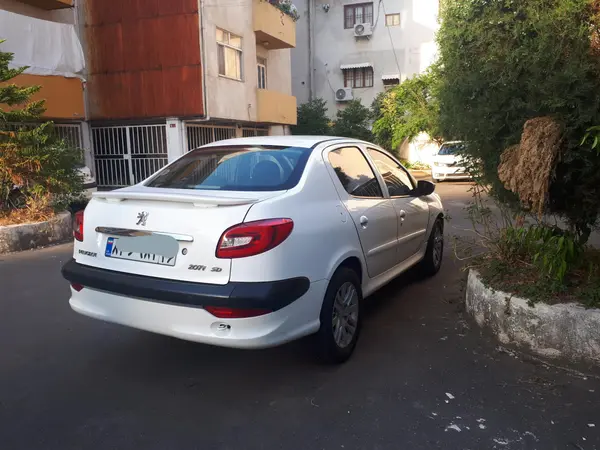 پژو 207 صندوقدار