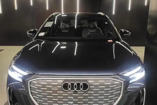 عکس آئودی Q4 e-tron