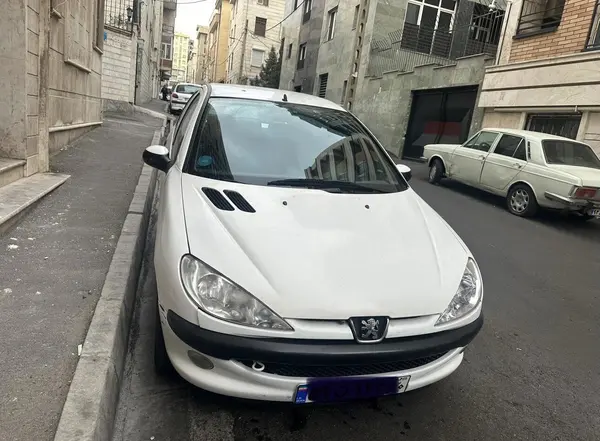 پژو 206