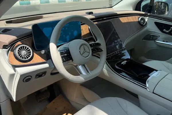 عکس بنز EQE SUV