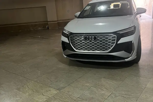 آئودی Q4 e-tron