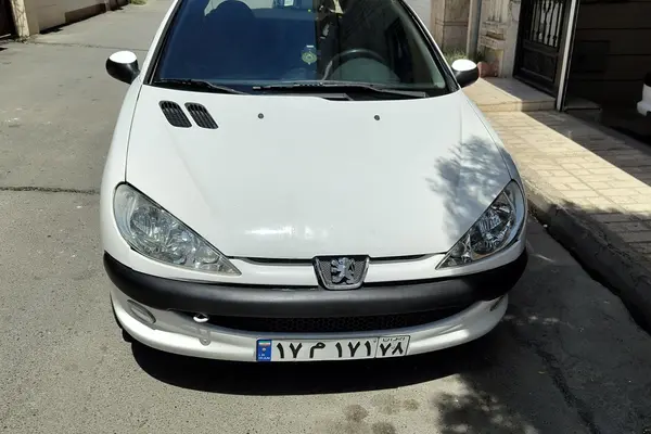 پژو 206