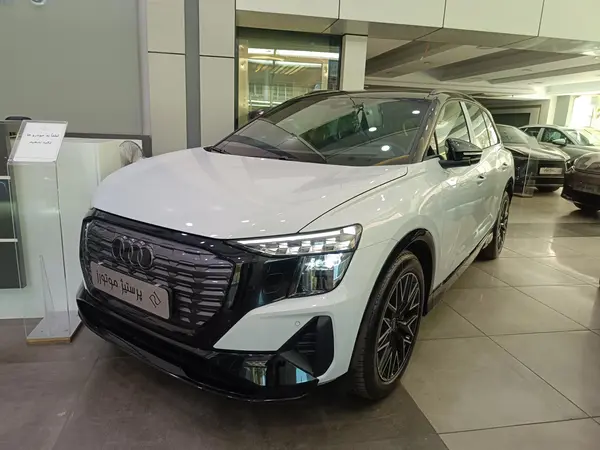 عکس آئودی Q5 e-tron