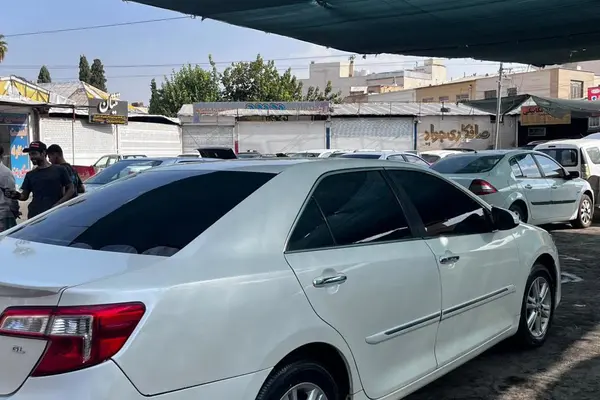 عکس تویوتا کمری