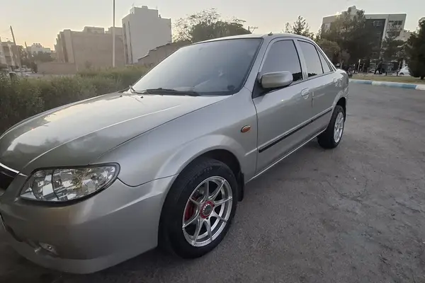 عکس مزدا 323