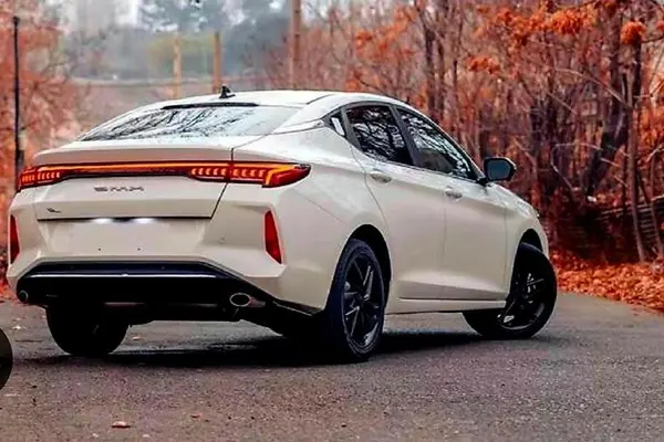 کی ام سی J7