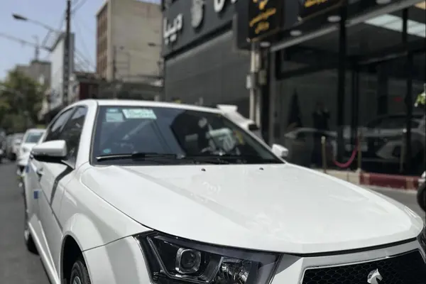 عکس دنا پلاس EF7P