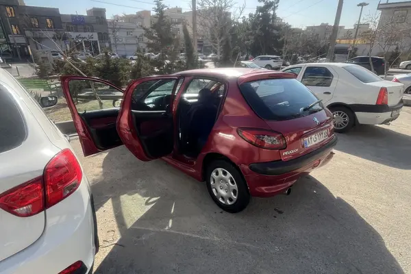 پژو 206