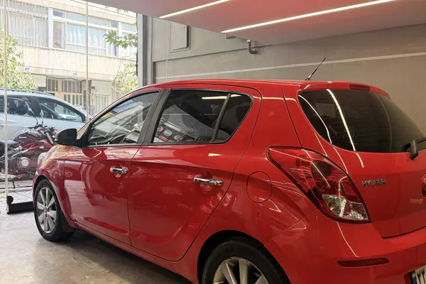 هیوندای i20