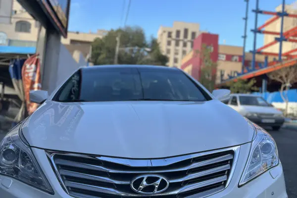 هیوندای آزرا (گرنجور)