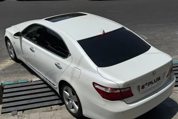 عکس لکسوس LS
