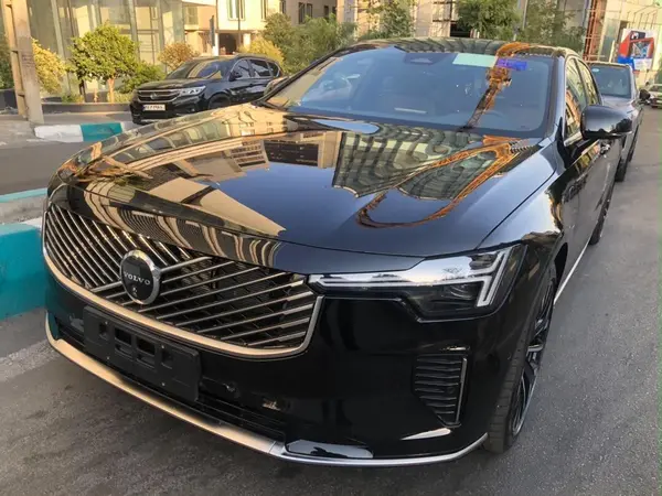 عکس ولوو S90