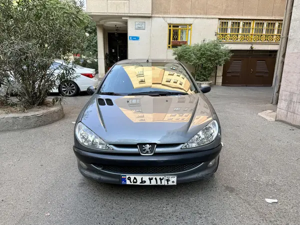 پژو 206