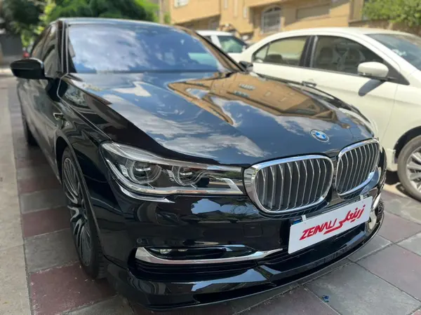 بی ام و سری 7