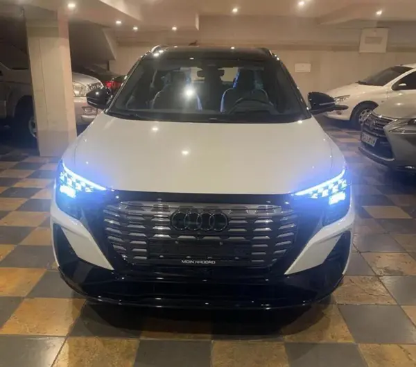 عکس آئودی Q5 e-tron
