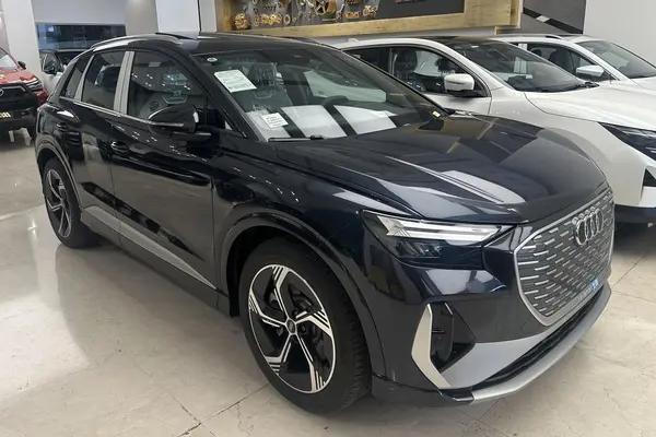 آئودی Q4 e-tron
