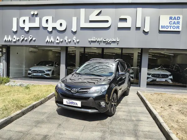 عکس تویوتا راوفور