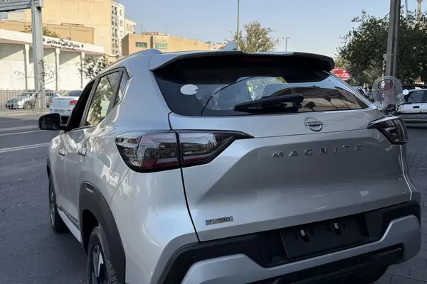 نیسان مگنایت