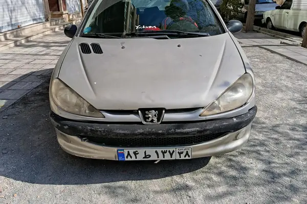 پژو 206