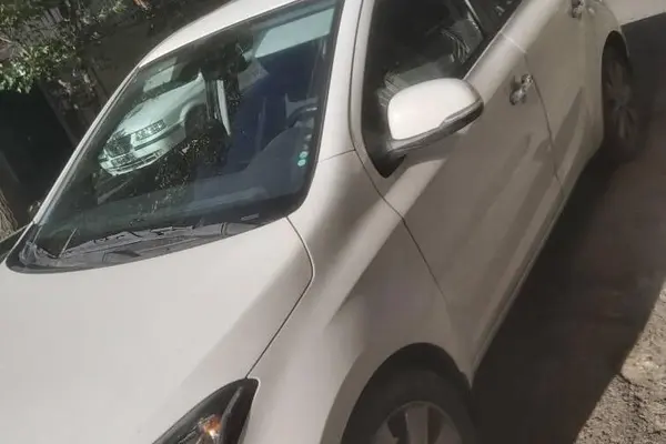 عکس هیوندای i20