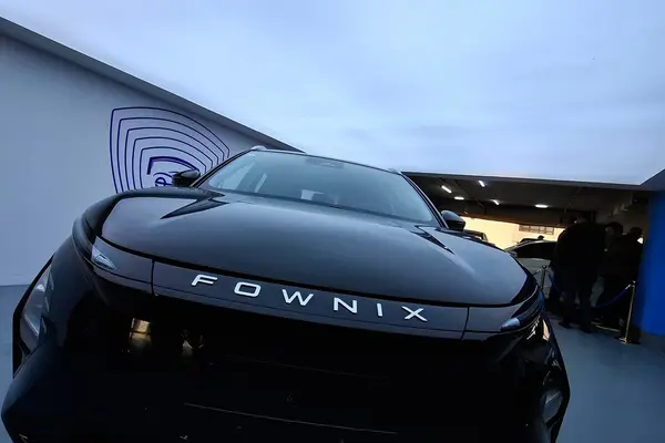 فونیکس FX EV