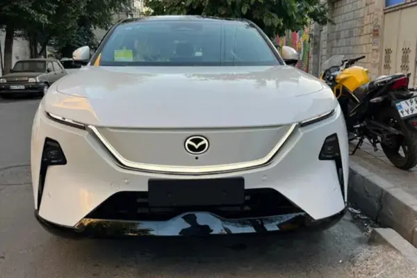 عکس مزدا EZ60 EREV