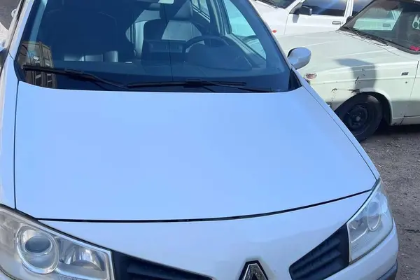 رنو مگان (مونتاژ)