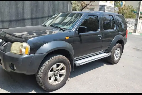 عکس نیسان رونیز