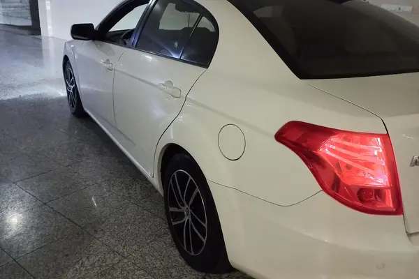 بسترن B50F