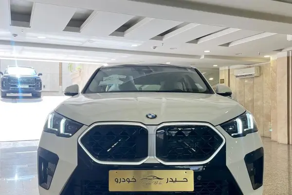 بی ام و X2
