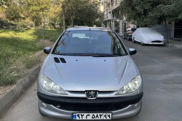 پژو 206
