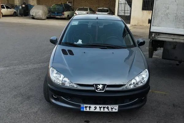 پژو 206