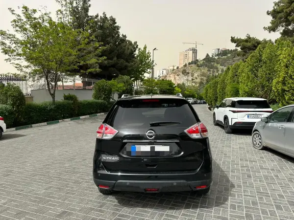 عکس نیسان ایکس تریل
