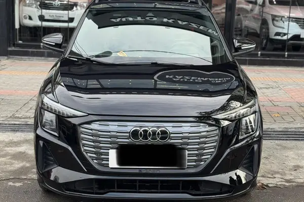 عکس آئودی Q5 e-tron