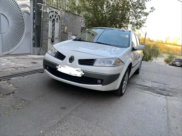 رنو مگان (مونتاژ)