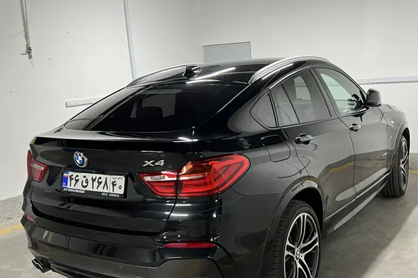 بی ام و X4