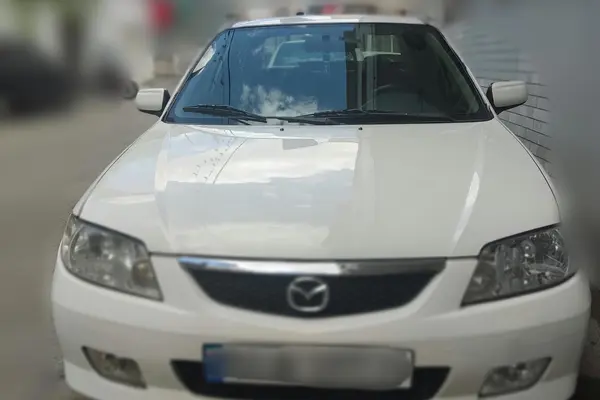عکس مزدا 323