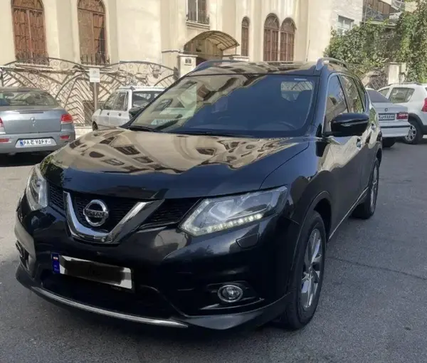عکس نیسان ایکس تریل