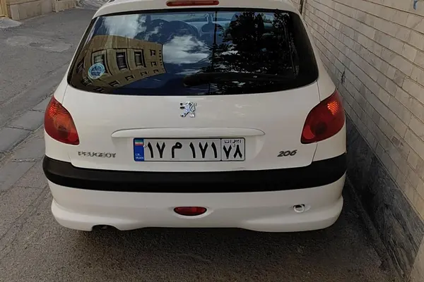 پژو 206