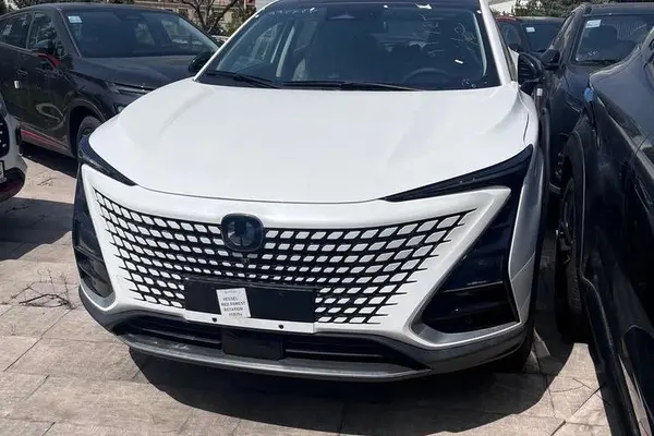 چانگان UNI-T