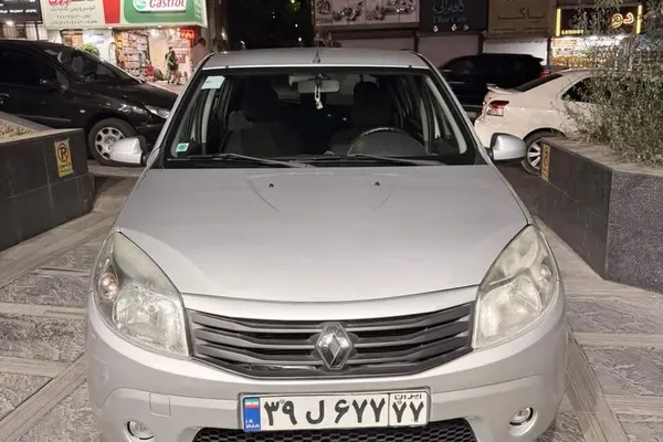 رنو ساندرو