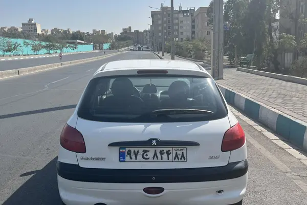 پژو 206