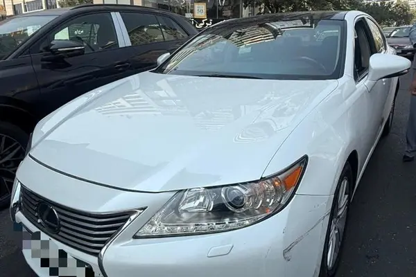 عکس لکسوس ES