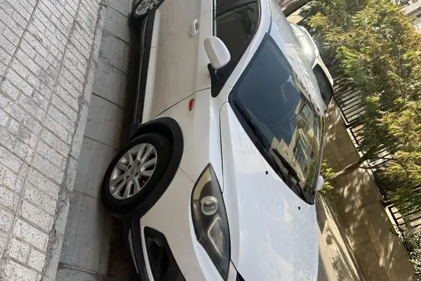 ام وی ام 315هاچ بک