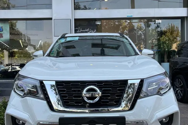 نیسان ترا