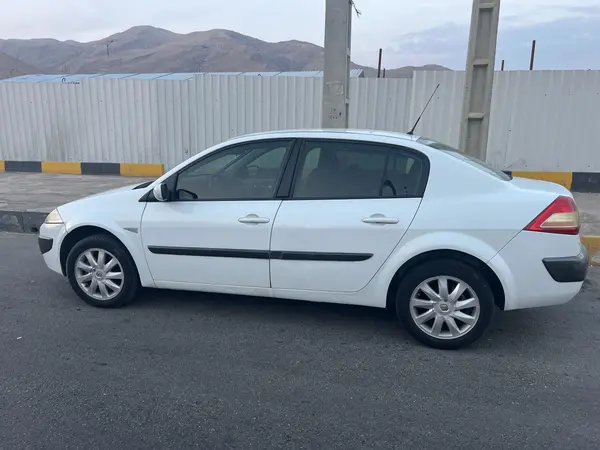 رنو مگان (مونتاژ)